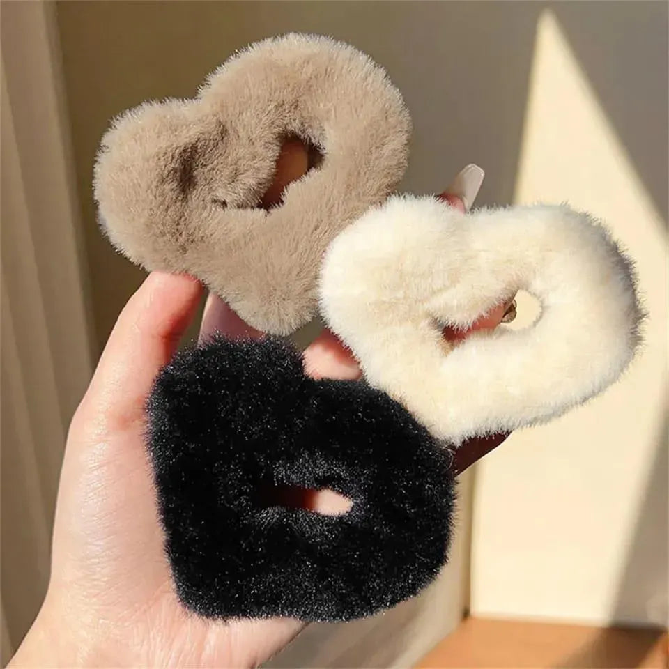 Fur Heart Hair Claws Medium Black Beige Cream