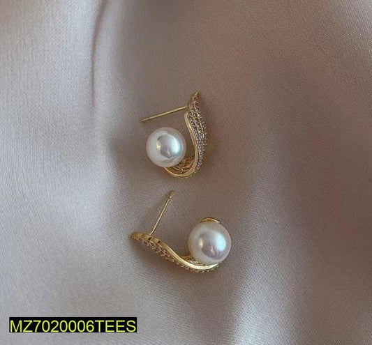 Pearl Stud Earrings Gold Tone Lightweight for Women