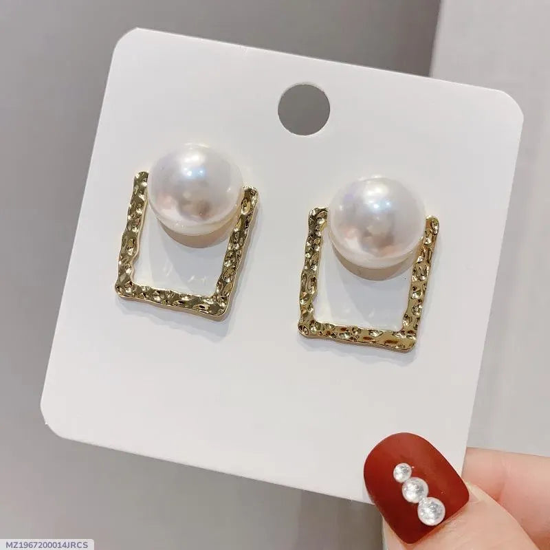 Pearl Stud Earrings Gold Square Frame Pakistan