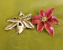 Metal Flower Drops Oil Earrings European American Style Personality Fashion Stud Earrings Ms Girl Travel Wedding Accessories
